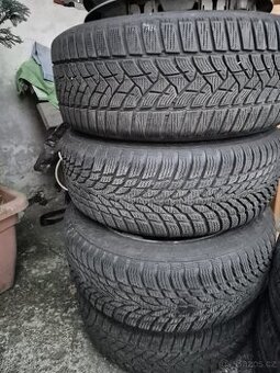 Komplet kola 205/55 R16 zimní pneu Superb