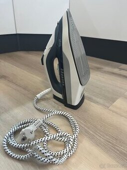 Napařovací žehlička Saya model Palladium