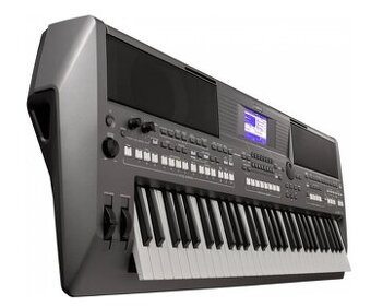 Yamaha PSR-S670 - 1