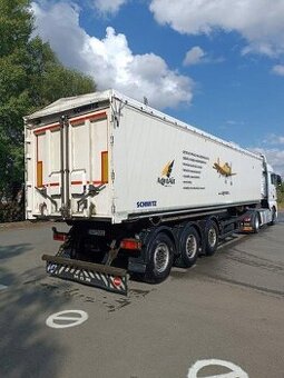 Prodej sklápěcího návěsu SCHMITZ na přepravu zeměd. komodit