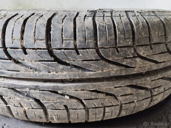 Pneumatika letní 185/60 R 14 na plechovém disku