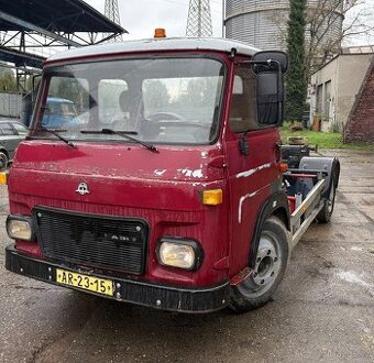 Avia a31 hákový nosič kontejneru