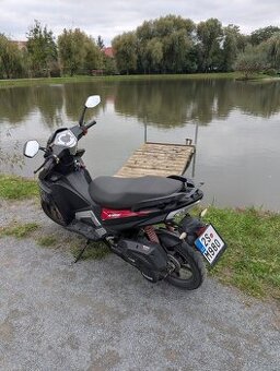 MaxonArdour125 r2017 plně pojízdný skútr Na zpravy nereaguji