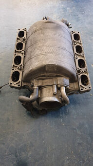 Sání motoru 4,2 V8 VW Phaeton