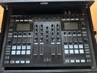 NATIVE INSTRUMENTS TRAKTOR S8 + UDG CASE