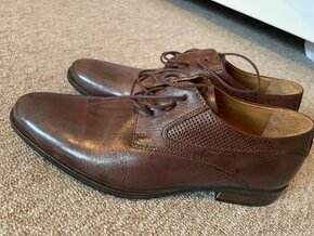 Kožené chlapecké společenské boty