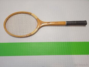 STARÁ DŘEVĚNÁ TENISOVÁ RAKETA ARTIS