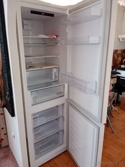 Lednice s mrazákem Beko