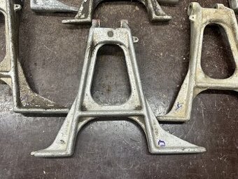 Predám používaný STOJAN na motocykle JAWA ČZ 175 250 350