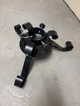 Kvalitní železný stojan na živý vánoční strom