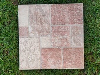 Dlažba 30 x 30 x 0,5 cm 181 ks