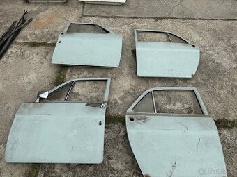 Volha Gaz 24, použitě přední- zadní dveře