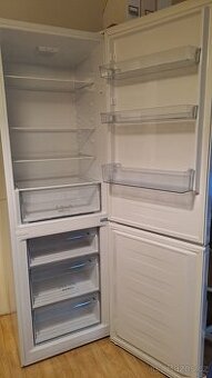 Gorenje RK6192EW4 - vnitřní vybavení.