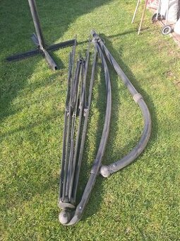 Kovová konstrukce na slunečník