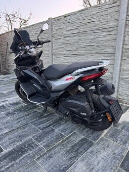 Aprilia SR GT 125 - 1