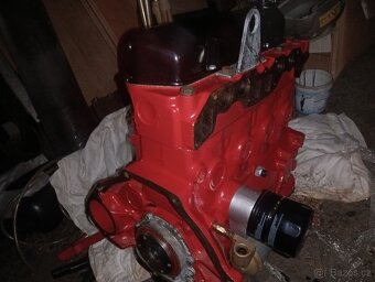 lodní motor Volvo penta AQ130A