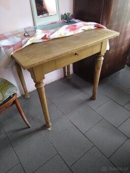 Starožitný stůl - 1