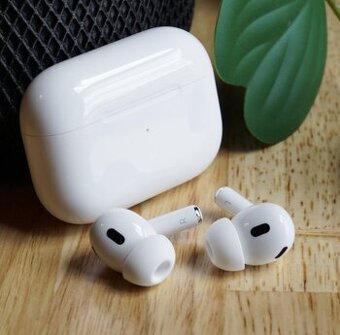 Apple AirPods Pro 2 s MagSafe pouzdrem (USB-C)