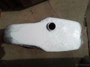 Nádrž na závodní Yamahu RD 250 350