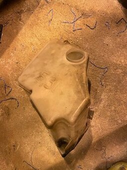 Nádobka odstřikovačů Bmw E46 320i 125kw