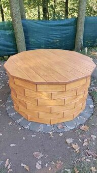 Dřevěný kryt na studnu