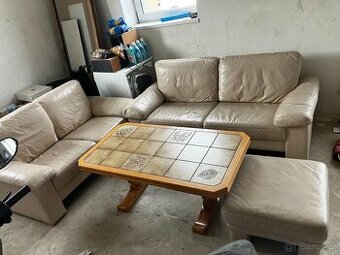 Konferenční stolek rozkládací polohovatelný masívní stůl