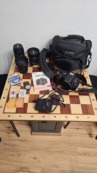 Canon EOS 600D – STAV NOVÉHO (jen 3 765 snímků) plus 3 obje