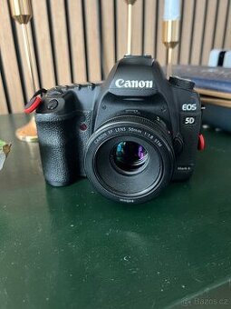Canon 5d mark ii + 50 f1.8 stm