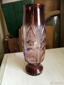 Váza broušené sklo, hutní sklo