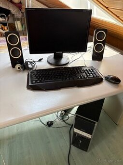 PC stolní sestava
