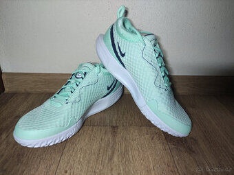Dámské sportovní tenisky Nike, velikosti 39, 41, 42,5
