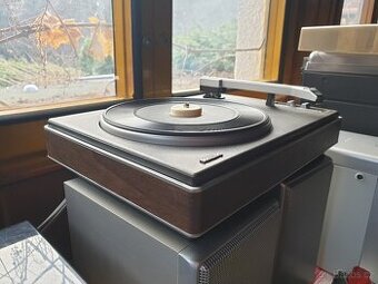 Gramofon Philips, Tesla, Universum