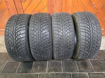 ZIMNÍ PNEUMATIKY KUMHO 235/50 R17 100V XL