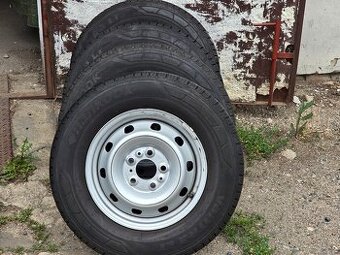 Letní Hankook 215/70/15C + disky