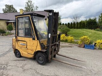 Vysokozdvižný vozík CAT dp18 1997