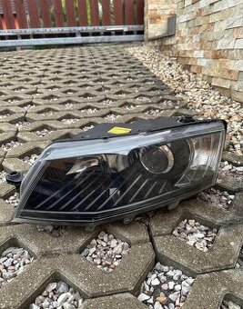 Levé světlo Škoda Octavia 3