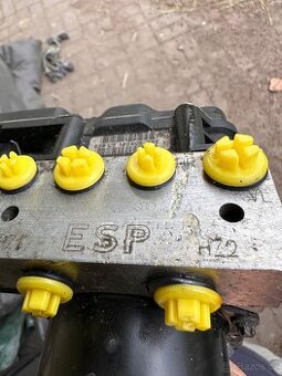 ABS / ESP jednotka (kostka) Bosch – VW / Škoda / Seat / Audi