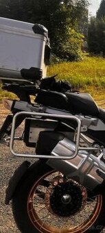 BMW R1200 GS - R1250GS, KOUPÍM držáky bočních kufrů