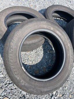 Good Year - Efficient grip performance (205/60 R16 92V)