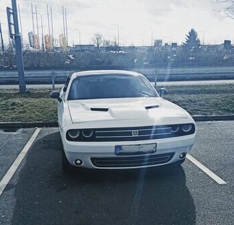 Dodge Challenger 3.6 bíla barva