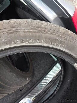 225/45 R17 - 1