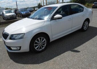 Škoda Octavia 1,6 81 kW CZ SERVISKA nafta