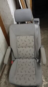 Vw t5 Multivan zadní otočná sedačka