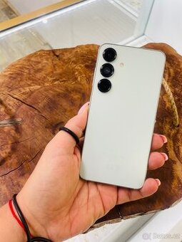 Samsung Galaxy S25