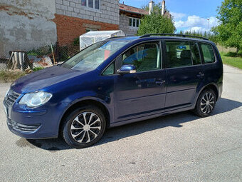 VW Touran 1,9TDI,77kw,r.2007,závěs