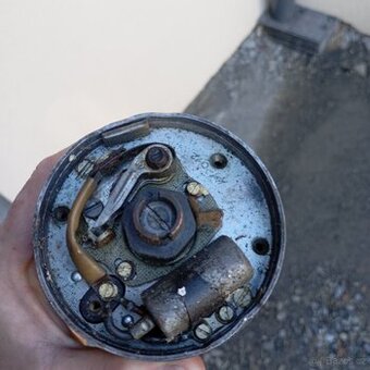 Rozdělovač letecký motor 6v