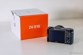 Sony ZV-E10 + Sigma 16mm f/1.4 DC DN + Sony 16-50mm PZ