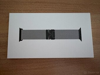 Apple Watch 49mm milánský tah z černého titanu - Large