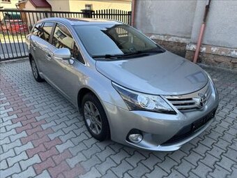 Na prodej Toyota Avensis 1.8 109kW 2014 126480km TAŽNÉ
