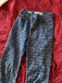 Široké džíny se vzory (S)